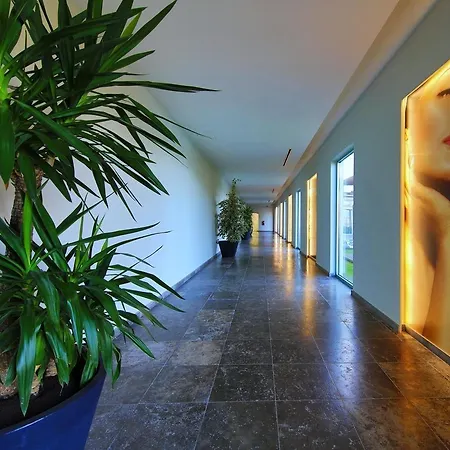 Agua Hotel